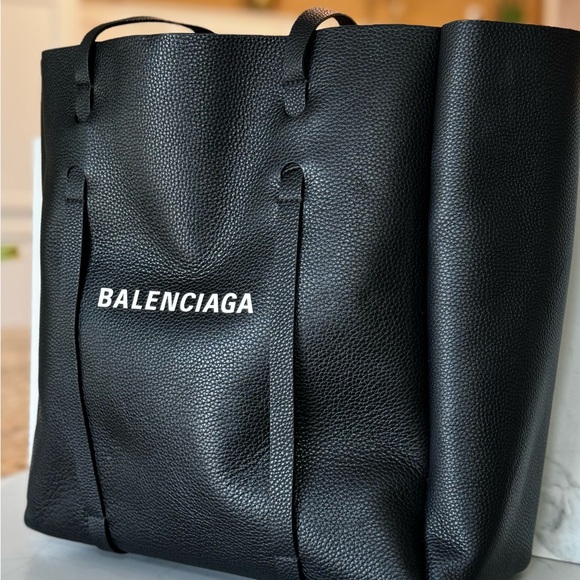 Authentic Balenciaga Small Black White Logo Tote Bag with Pouch - Picture 3 of 10